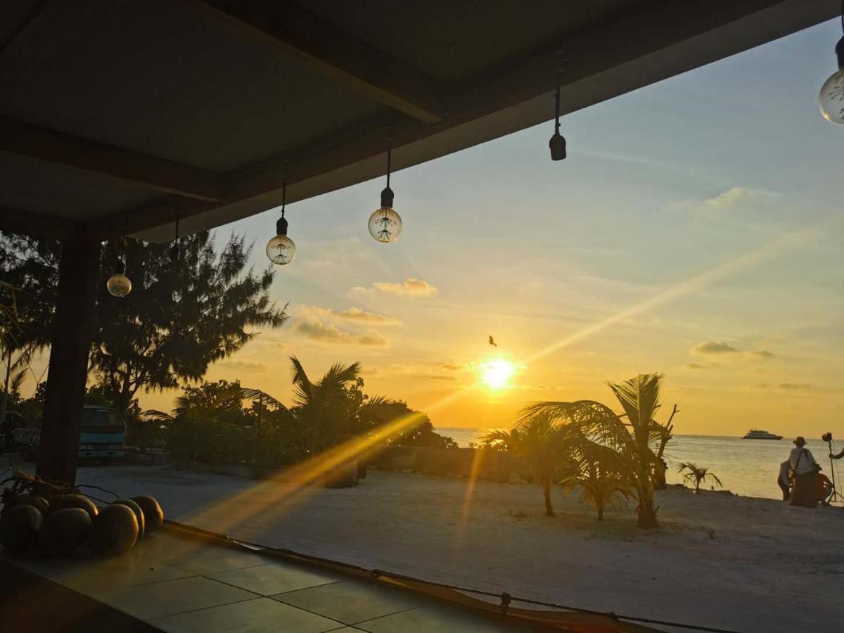 Ocean Vista Maldives,Maafushi Hotel Екстериор снимка